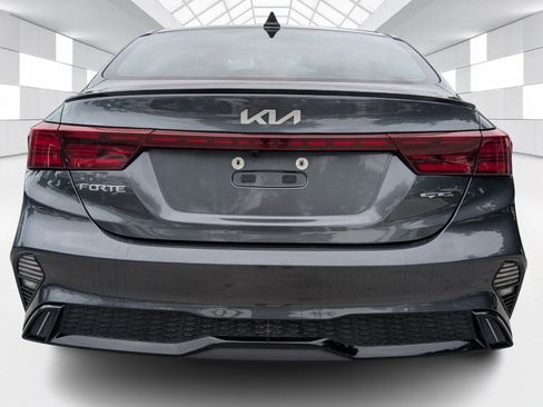 Used 2024 Kia Forte GT-Line w/ GT-Line Premium Package image 6