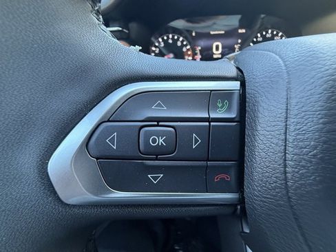 Used 2024 Jeep Compass Limited image 34