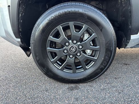 Used 2025 Toyota 4Runner SR5 image 30