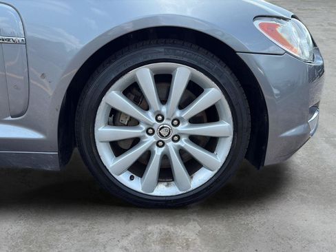 Used 2010 Jaguar XF Premium RWD image 24