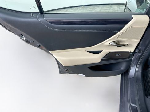 Used 2019 Lexus ES 350 w/ Premium Package FWD image 28