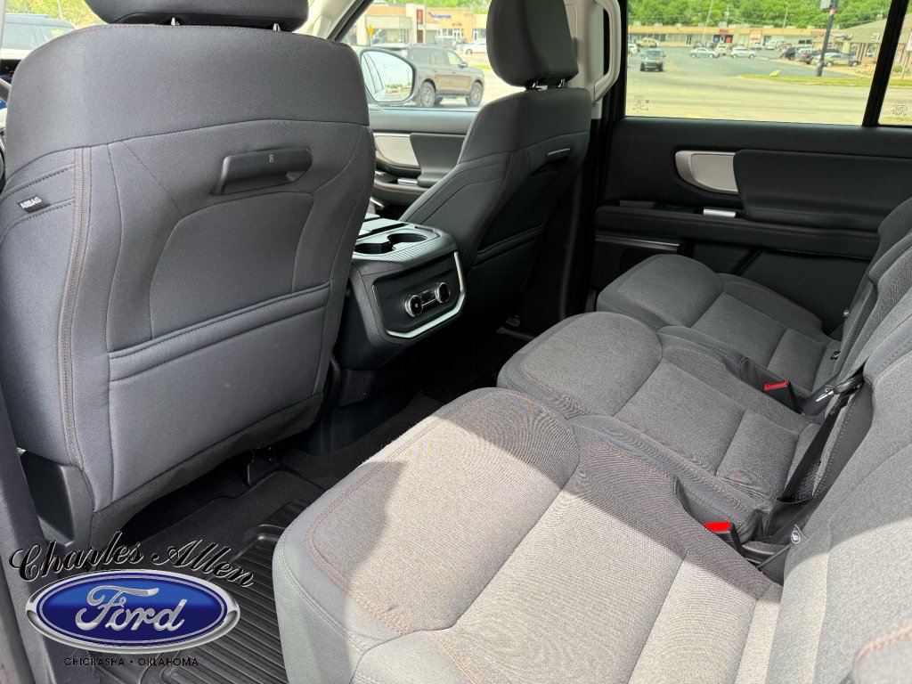Used 2025 Ford Expedition Max Active AWD/4WD image 15