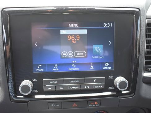 Used 2024 Nissan Frontier SV RWD image 23