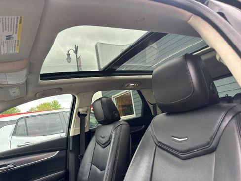 Used 2017 Cadillac XT5 Luxury w/ LPO, Wheel Lock Package AWD/4WD image 14