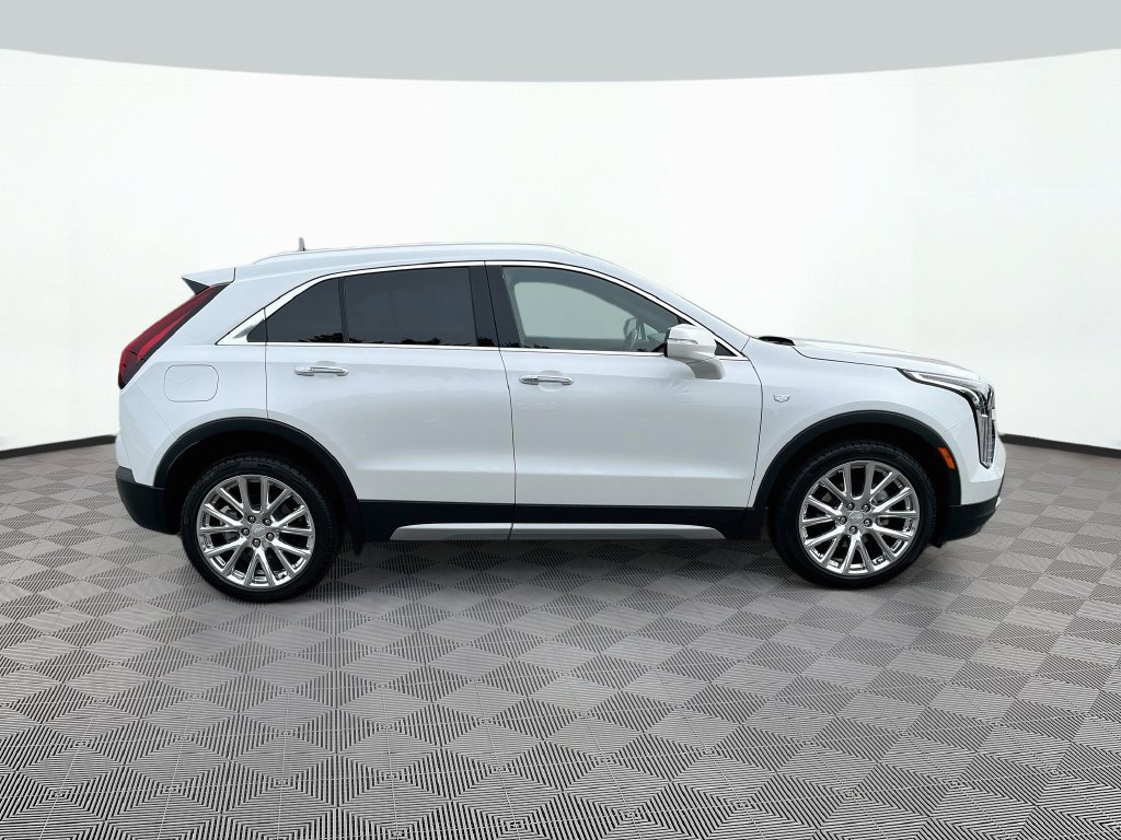 Certified 2023 Cadillac XT4 Premium Luxury FWD image 4