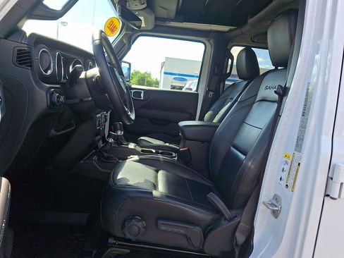 Used 2018 Jeep Wrangler Unlimited Sahara AWD/4WD image 13