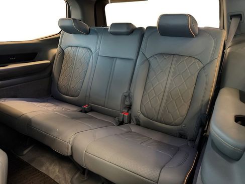 Used 2024 Jeep Grand Wagoneer Series III image 16