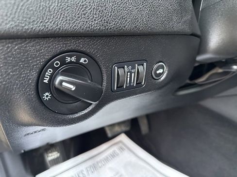 Used 2023 Dodge Charger SXT image 27