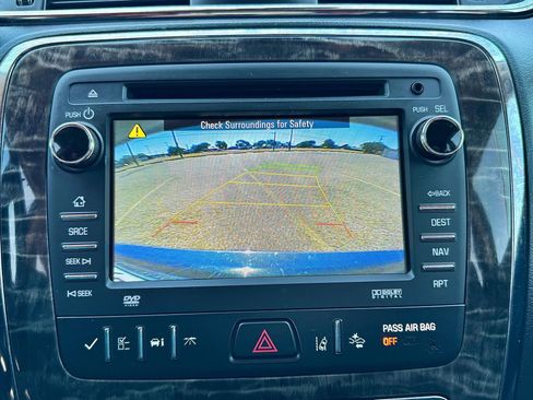 Used 2014 Buick Enclave Premium image 15