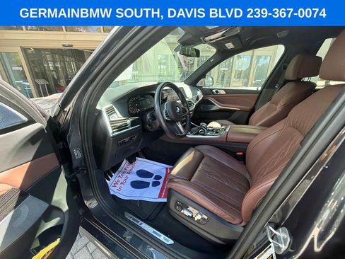 Used 2020 BMW X7 M50i AWD/4WD image 19