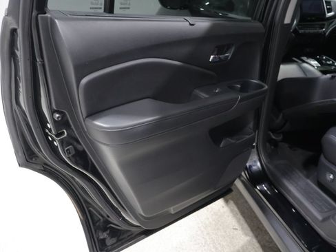 Used 2017 Honda Pilot Touring image 19