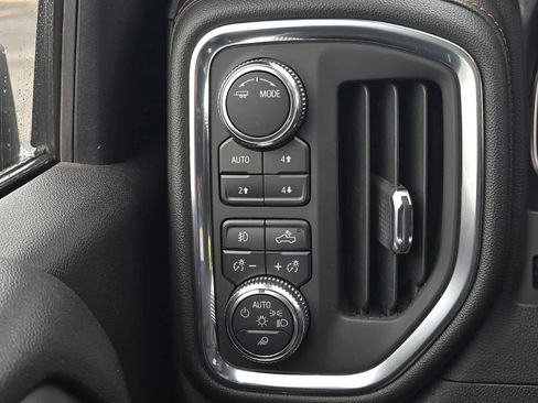 Used 2021 GMC Sierra 2500 AT4 w/ AT4 Preferred Package image 28