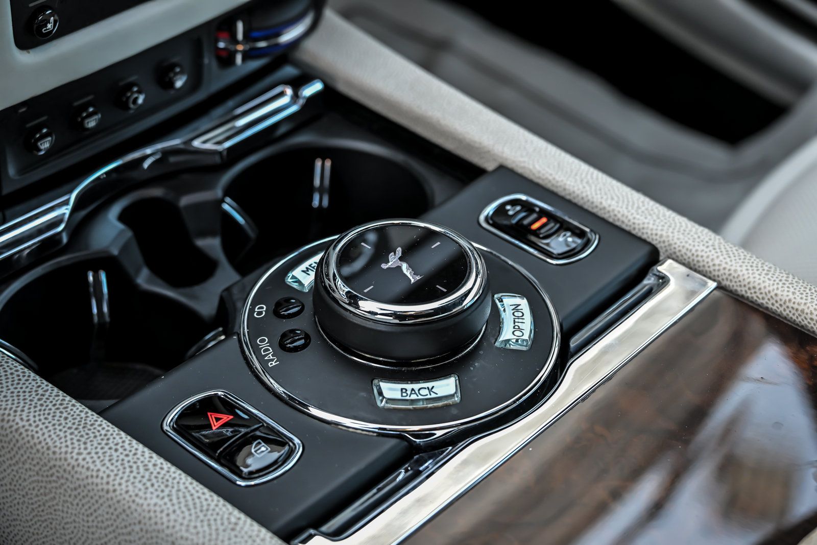 Used 2016 Rolls-Royce Wraith RWD image 39