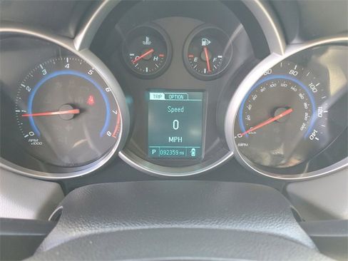 Used 2015 Chevrolet Cruze LS image 28