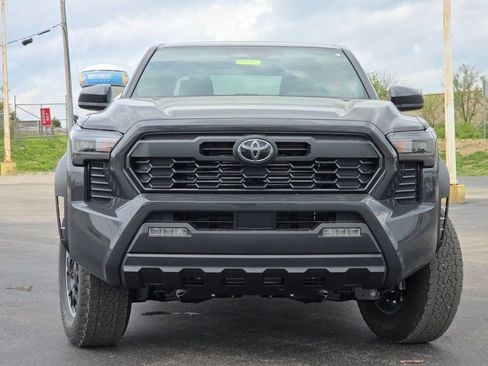 New 2026 Toyota Tacoma TRD Off-Road AWD/4WD image 3