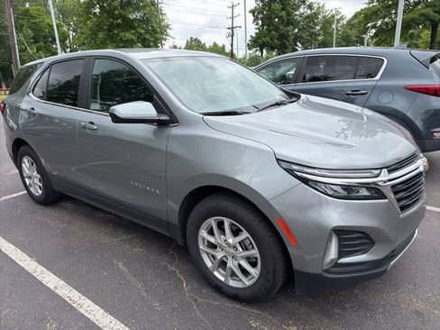 Used 2024 Chevrolet Equinox LT FWD image 1
