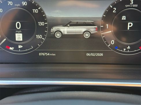 Used 2018 Land Rover Range Rover HSE image 26