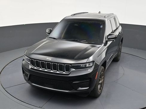 Used 2024 Jeep Grand Cherokee Laredo X w/ Luxury Tech Group I AWD/4WD image 19