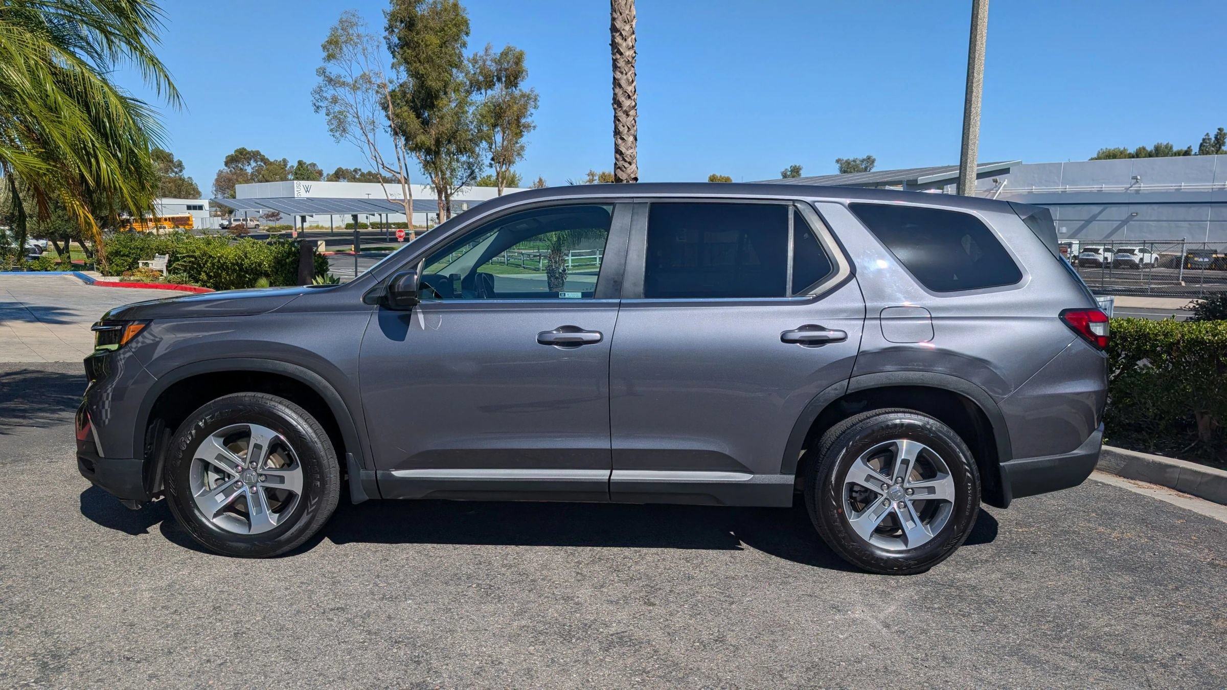 Used 2024 Honda Pilot EX-L image 4