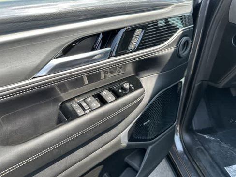 New 2026 Jeep Grand Wagoneer Limited AWD/4WD image 10