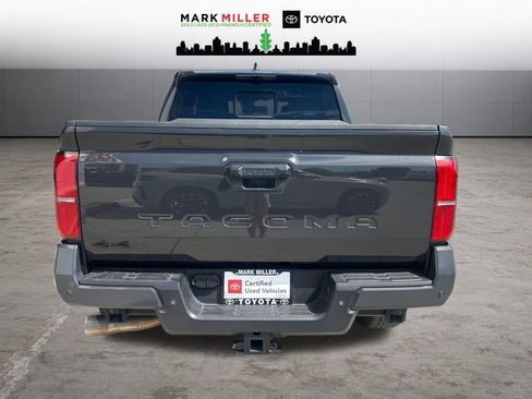 Certified 2025 Toyota Tacoma TRD Off-Road w/ TRD Off Road Premium Package AWD/4WD image 4
