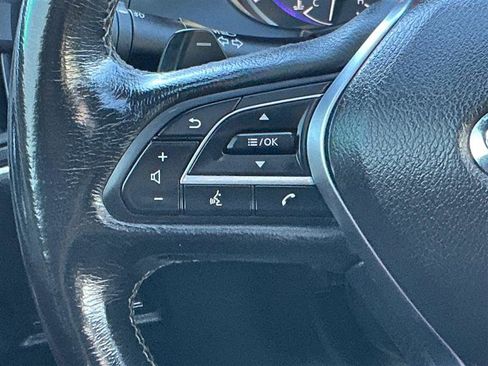 Used 2017 INFINITI Q60 Red Sport 400 image 39