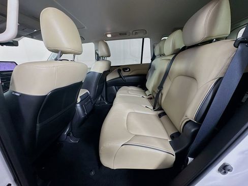 Used 2024 INFINITI QX80 Premium Select w/ Cargo Package image 32