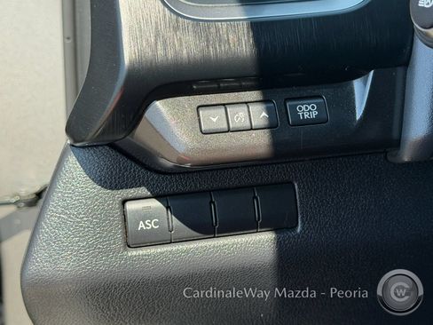 Used 2020 Lexus UX 250h F Sport w/ F Sport Premium Package AWD/4WD image 17