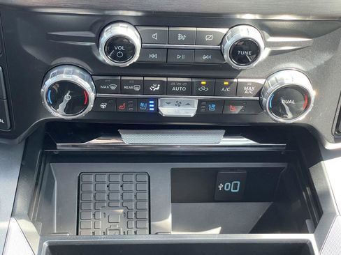 Used 2024 Ford F250 Lariat w/ Lariat Ultimate Package image 28