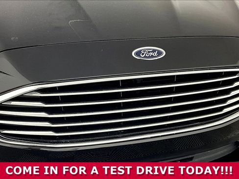 Used 2020 Ford Fusion SE FWD image 28