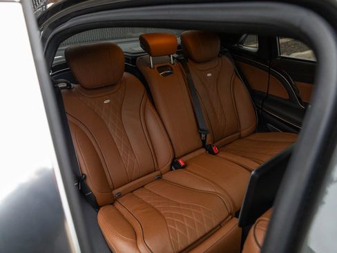 Used 2018 Mercedes-Benz Maybach S 560 4MATIC image 63