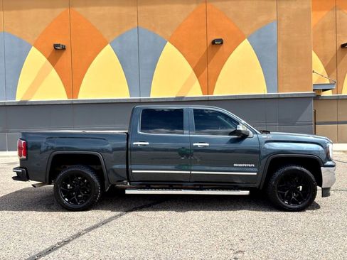 Used 2018 GMC Sierra 1500 SLT image 2