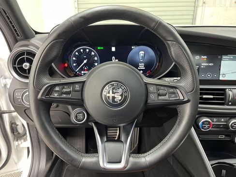 Used 2024 Alfa Romeo Giulia Ti w/ Active Assist Plus Package AWD/4WD image 18