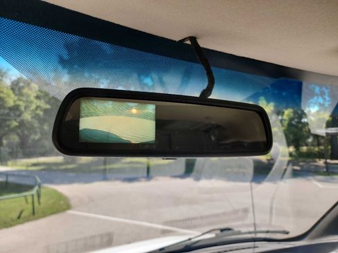 Used 2018 Chevrolet Express 2500 w/ Driver Convenience Package image 21