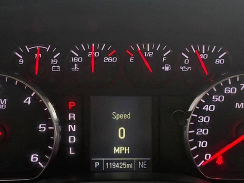Used 2018 Chevrolet Silverado 1500 Custom AWD/4WD image 11