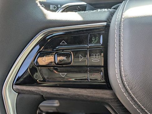 Used 2024 Jeep Grand Cherokee Overland w/ Trailer Tow Package image 17