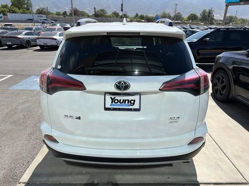 Used 2017 Toyota RAV4 XLE w/ Plus Special Value Package AWD/4WD image 5