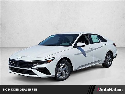 New 2026 Hyundai Elantra SE FWD image 1