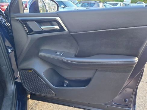 New 2025 Mitsubishi Outlander SE image 6