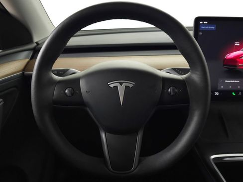 Used 2024 Tesla Model Y Long Range AWD/4WD image 20