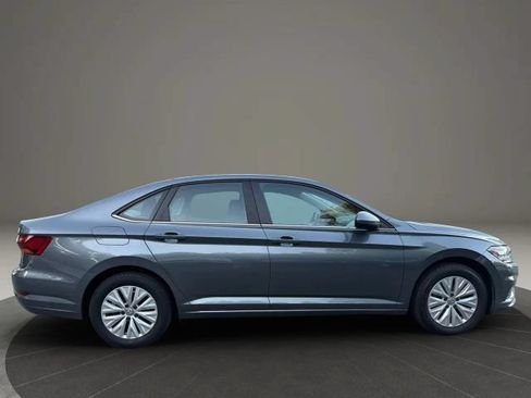 Used 2019 Volkswagen Jetta S w/ Driver Assistance Package FWD image 4