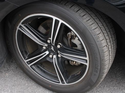 Used 2025 Ford Mustang Premium RWD image 22