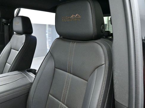 Used 2023 Chevrolet Silverado 1500 High Country w/ High Country Premium Package image 16