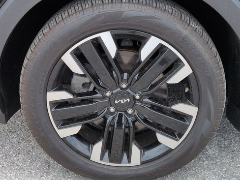Used 2025 Kia Telluride SX FWD image 11