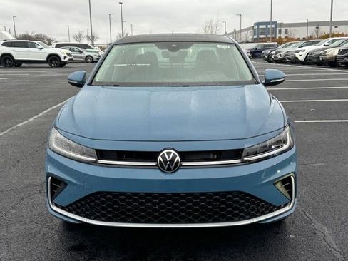 New 2026 Volkswagen Jetta SEL image 2