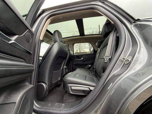 Used 2024 Lincoln Corsair AWD w/ Equipment Group 101A image 6