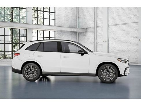 Used 2026 Mercedes-Benz GLC 300 4MATIC image 15