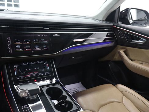 Used 2020 Audi Q8 Prestige w/ Prestige Package AWD/4WD image 37