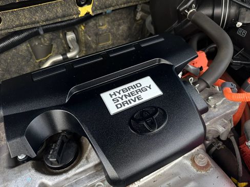 Used 2016 Toyota RAV4 Limited w/ Advanced Technology Package AWD/4WD image 40