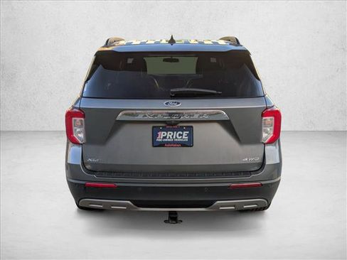Used 2021 Ford Explorer XLT w/ Equipment Group 202A image 7
